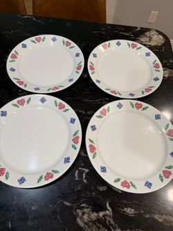 Vintage Corelle Corning Ware Quilt 10 1/4” Dinner Plates Hearts 4pcs