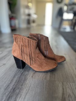 Boots Size 6