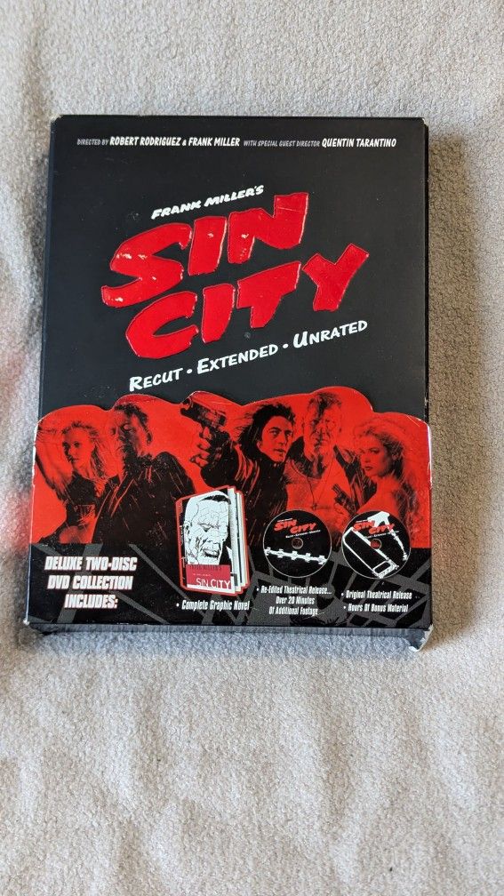 Sin City Ultimate Sin: Recut, Extended, Unrated - 2 DVS box w/ graphic novel