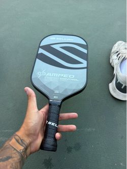 Pickle ball paddle