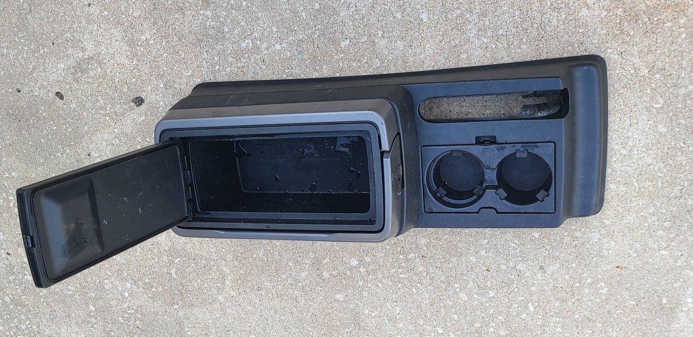 Honda Element Cooler Console Complete! for Sale in Kissimmee, FL OfferUp