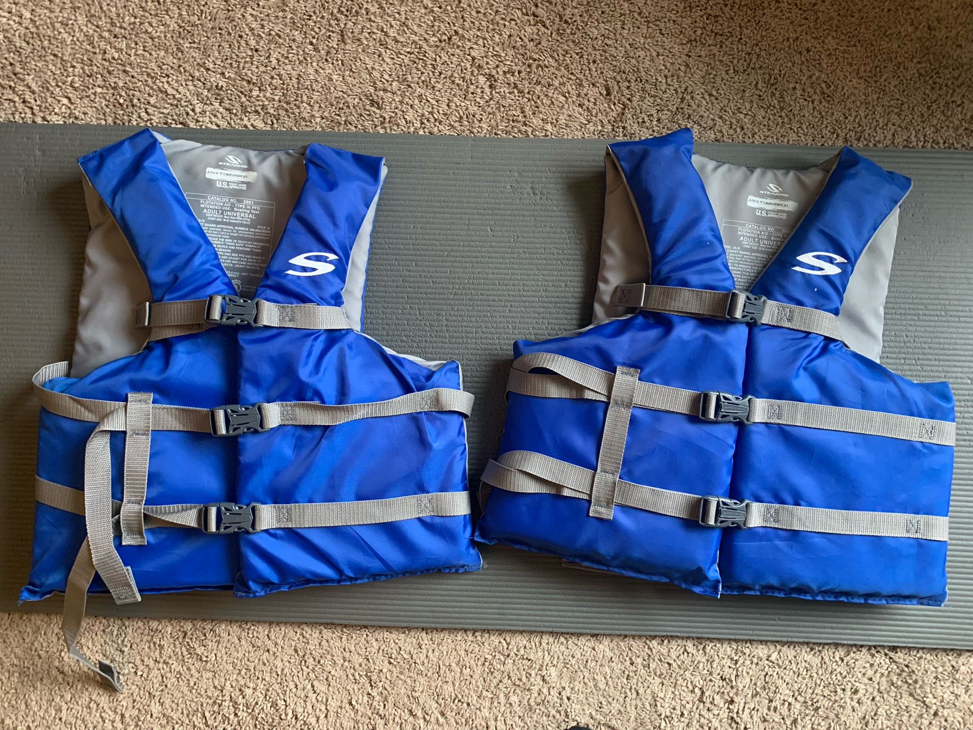Stearns Adult Life jackets (2)