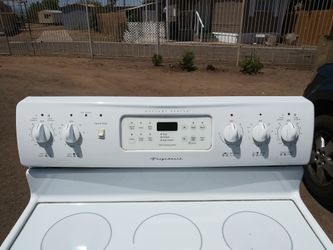 Frigidaire stove and microwave