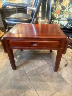 Antique Rosewood, beautiful Table with fold out leaves