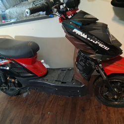 48-60 V Electric Scooter