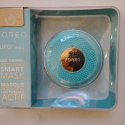 *BRAND NEW* FOREO UFO mini smart mask treatment device in mint color