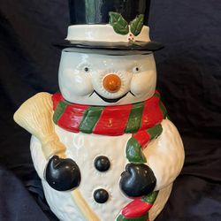 Vintage Winter Snowman Christmas Holiday Cookie Jar