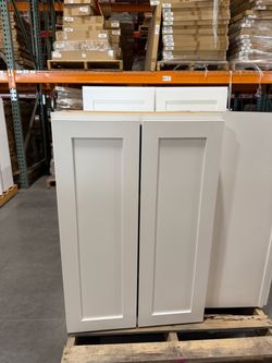 Upper cabinet