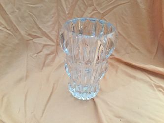 Mikasa Crystal 10 inch Impulse Vase heavy vase. Great gift comes with box - Perfect for any room