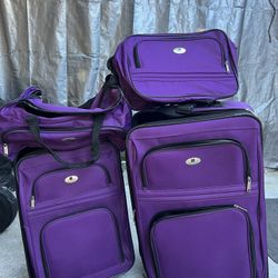 Leisure Travel Suitcases 4 Pieces.