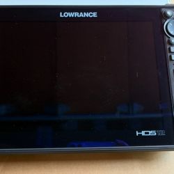 Lowrance HDS- Live fish finder