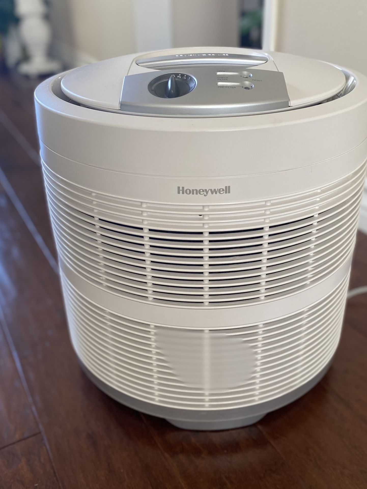 Honeywell True HEPA Air Purifier/Odor Reducer
