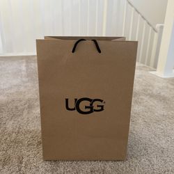 UGG Empty Gift Bag – 14 × 10 × 6.5 in