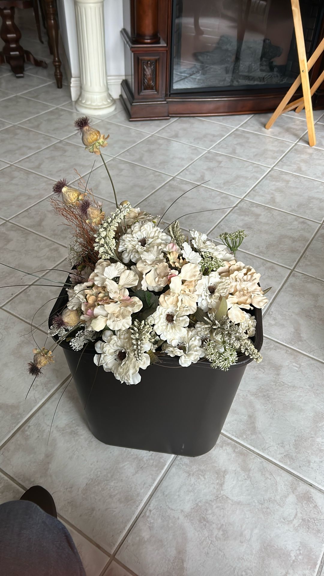 Miscellaneous Dried Flowers - Light Colors