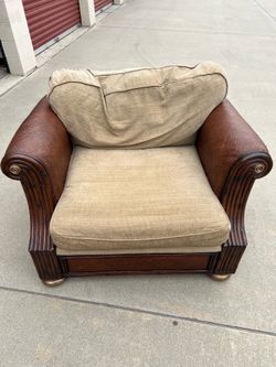 Tommy Bahama Style Tropical Rattan Lounge Chairs & Ottomans Set