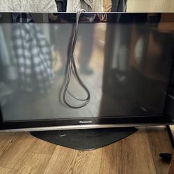 Panasonic 42’ Plasma TV 