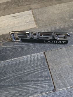 2015-2020 FORD F-150 LARIAT LEFT / RIGHT FENDER EMBLEM BADGE LOGO OEM 