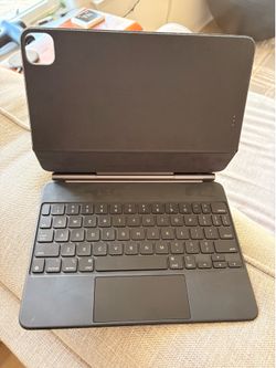 Apple Magic Keyboard (11 inch)