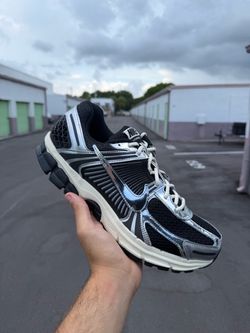 Nike Vomero 5 black chrome size 13