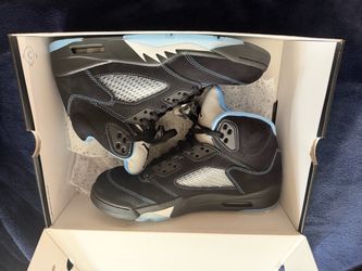 Jordan 5 retro university Blue size 9.5