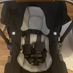 nuna carseat with base a 4 moms swing 