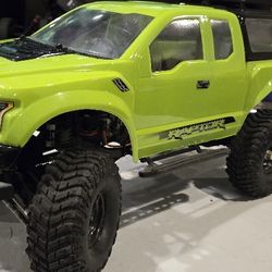 Axial Sxc10 Rock Crawler 