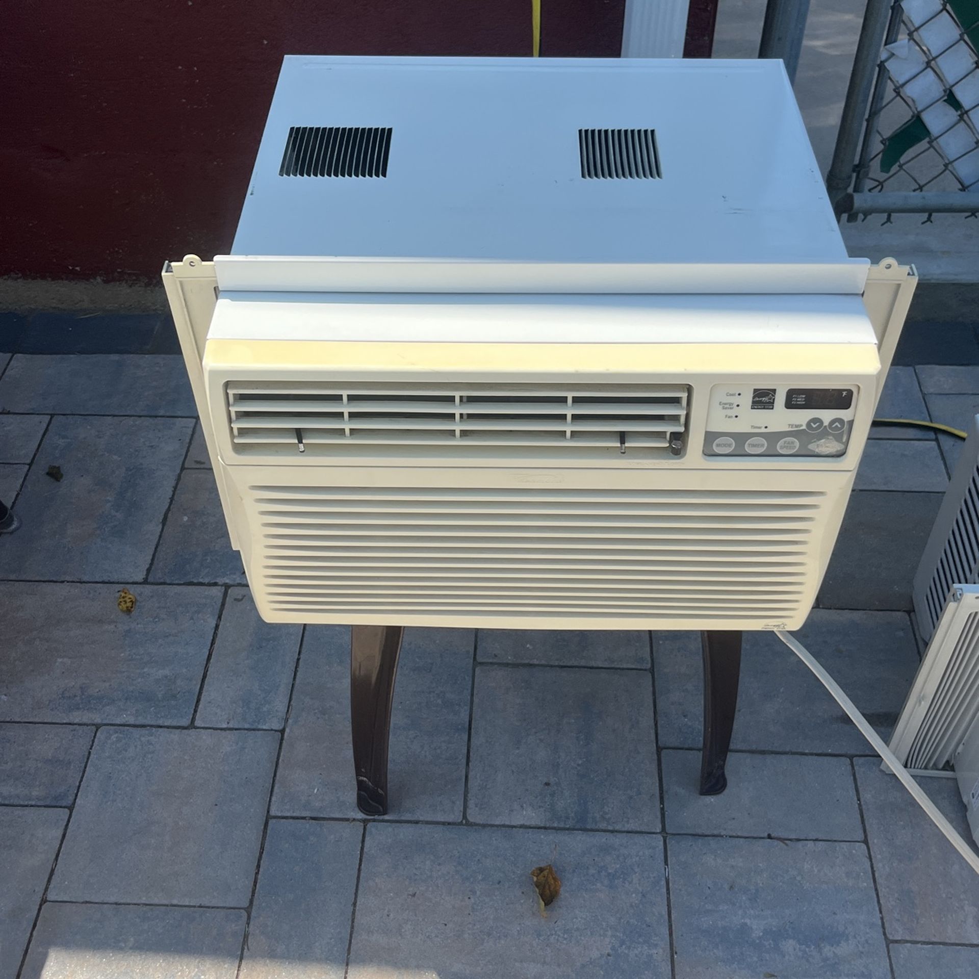 KENMORE 8000 BTU AC UNIT