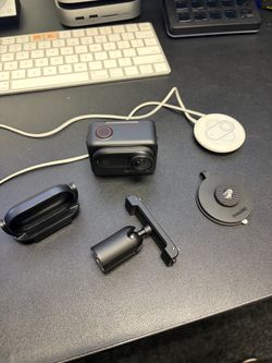 Insta360 GO 3S with Accessories
