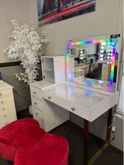 Hello Kitty vanity set