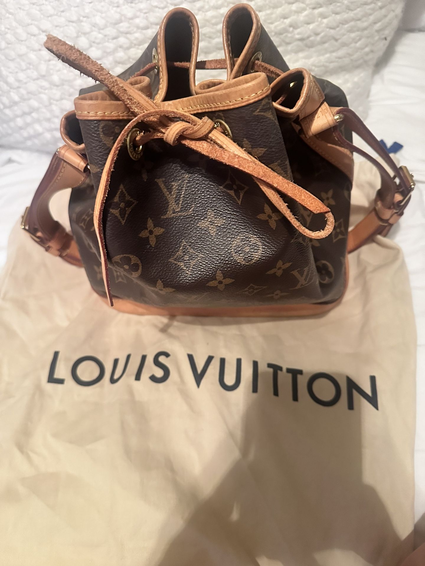 AUTHENTIC LOUIS VUITTON PETIT NOE
