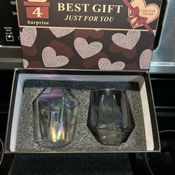 Mr & Mrs Diamond Shaped Rock Glasses