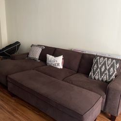 Cozy Sectional Sofa With Ottoman