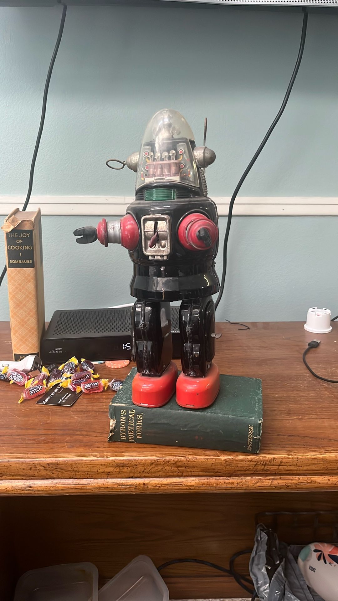 Original Toy Robot Robbie