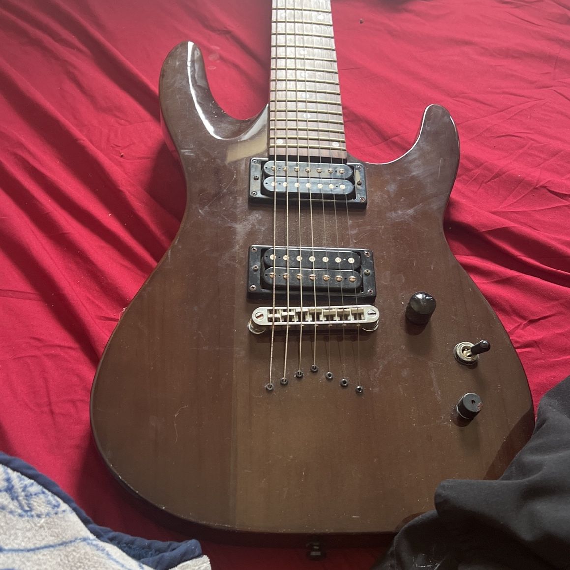 6 string electric guitar 