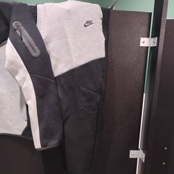 Nike Tech Blk/Grey Size LG