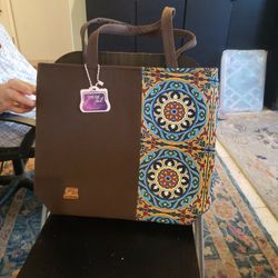 Beautiful Tote Bag With Urban Look