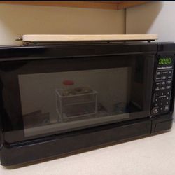 Microwave ( Free Delivery, Cash, Debit and Credit )