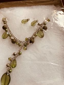 Beautiful olive green and silver necklace/earrings set