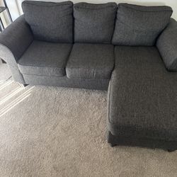 Chaise Sectional Couch/Sofa