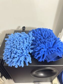 microfiber wash mitt and duster
