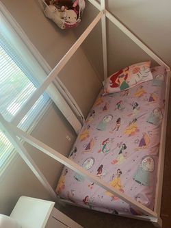 Children Tent Floor bed (Mattress not included)