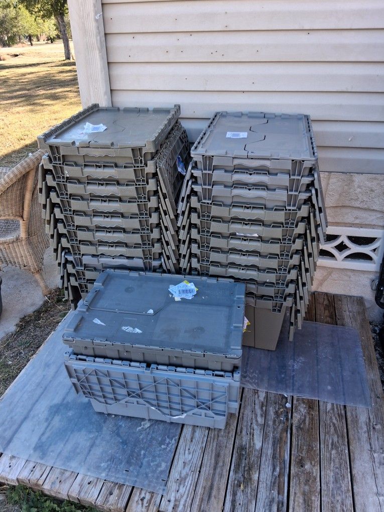 I Have 22 Storage Containers With Folding Lids Available 