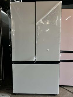 Samsung - 36 in. Wide BESPOKE 30 cu. ft. 3-Door French Door with Beverage center.