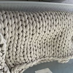 Bearaby Hugger Moonstone Grey 30lbs Weighted Blanket Queen Size