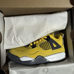 Brand New Nike Jordan 4 Retro Lightning PS Sz 13c