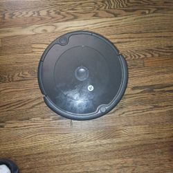 Roomba Robot Vacuum And Floor Cleaner #692