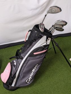 Taylormade kids golf set