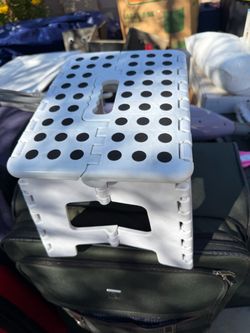 White Folding Step Stool with Black Non-Slip Dots – Portable & Space-Saving