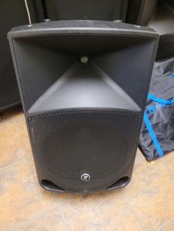 Mackie Thump 15" powered speaker TH-15A
