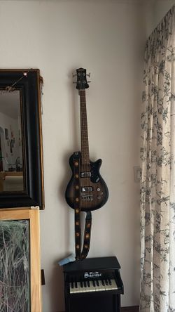 Electric Bass Guitar 